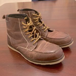 CREVO Buck Boot